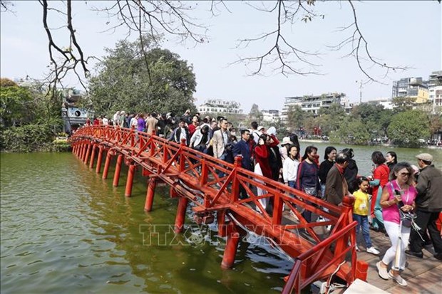 春节期间河内接待国际游客人数大幅增加 hinh anh 1