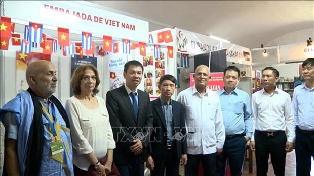 越南在第32届哈瓦那国际书展上留下深刻的烙印 hinh anh 1