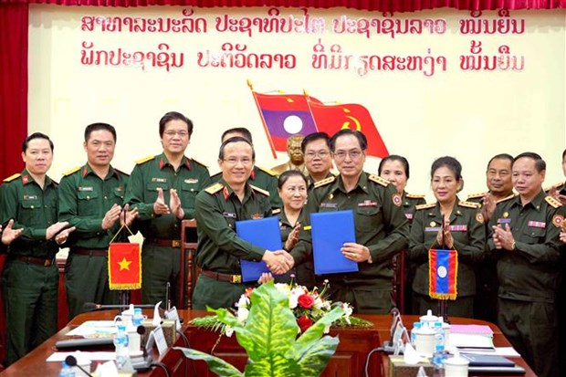 老挝领导人高度评价越老军事医学领域的合作关系 hinh anh 2