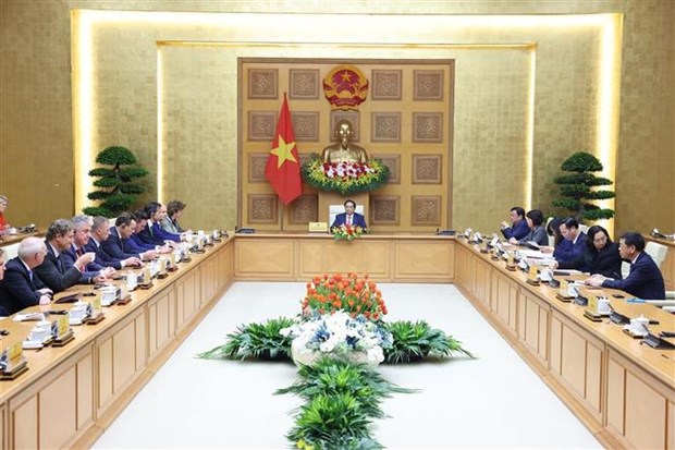 越南政府总理范明政会见荷兰领先企业代表团 hinh anh 1