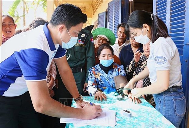 越南携手帮助柬埔寨东北部人民获得优质医疗服务 hinh anh 1
