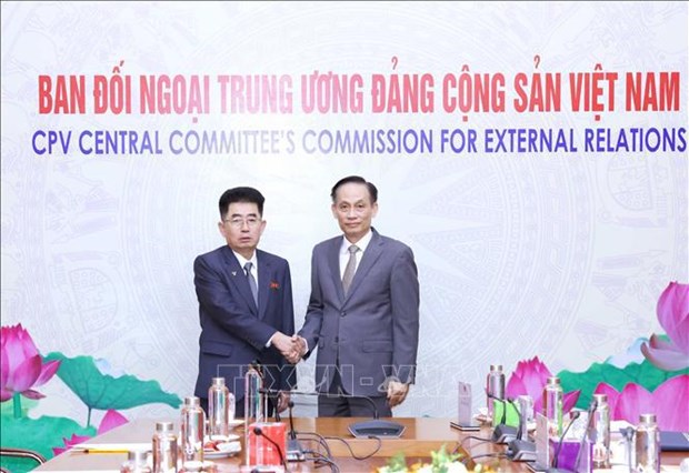 越南共产党与朝鲜劳动党代表团举行会谈 hinh anh 1