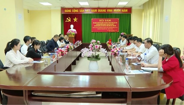 越南与中国加强两国企业之间贸易促进活动 hinh anh 1