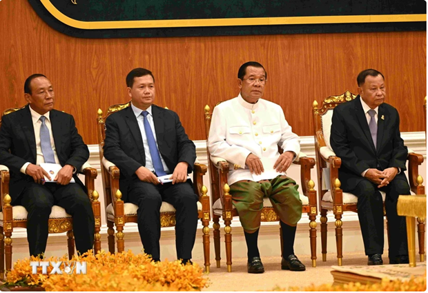 越南国会主席王廷惠致电祝贺洪森当选柬埔寨参议院主席 hinh anh 1