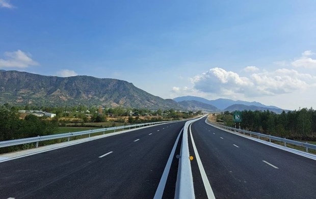 交通运输部长：确保北南高速公路2025年内提前竣工 hinh anh 1