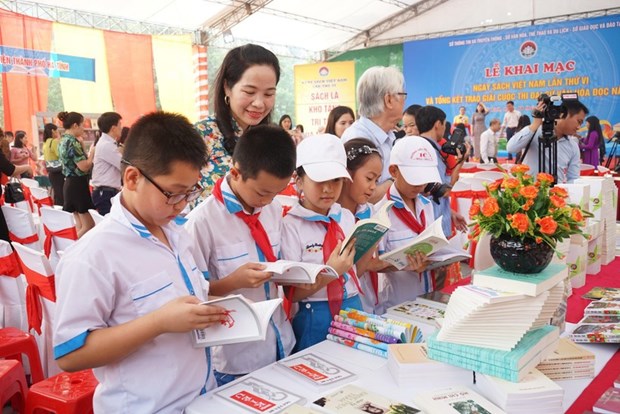 越南图书和阅读文化日活动在河内举行 hinh anh 1