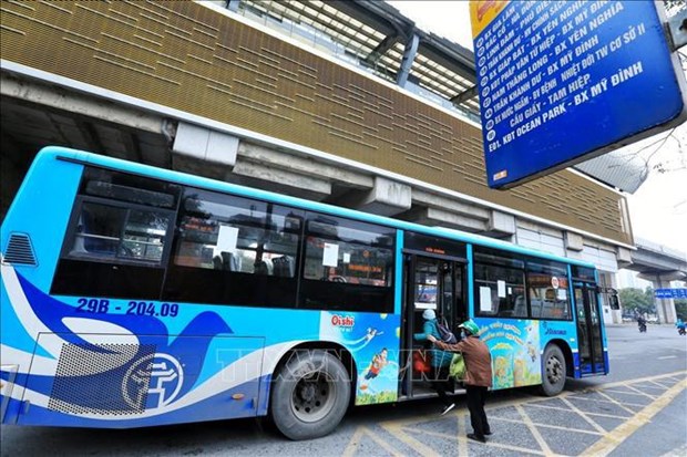 公交电子票政策有助于提高河内公共交通系统的运行效率 hinh anh 1