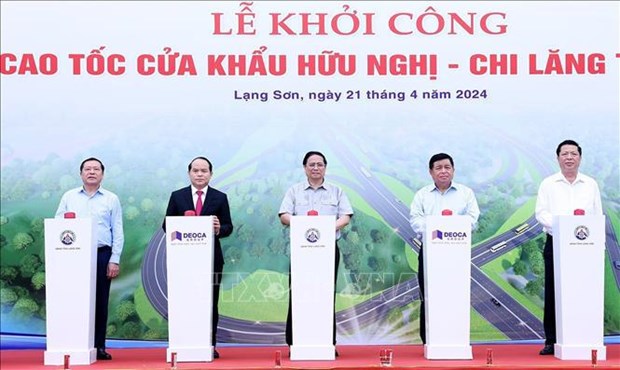 越南政府总理范明政下达开工令 动工兴建南北高速公路东段最后一个项目的建设 hinh anh 1
